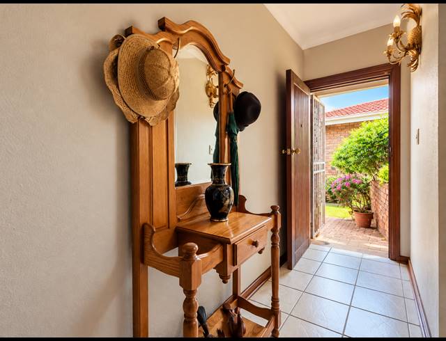 2 BEDROOM TOWNHOUSE FOR SALE IN THREE RIVERS